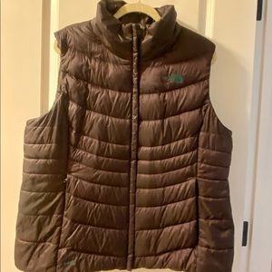 Women’s Northface Burgundy Vest